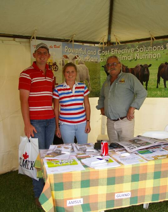 LEARNING: Lismore farmers Brian Chappell and Lizzy Powell learn about natural-based fertilizers from SMS's Victorian rep John Handley. 
