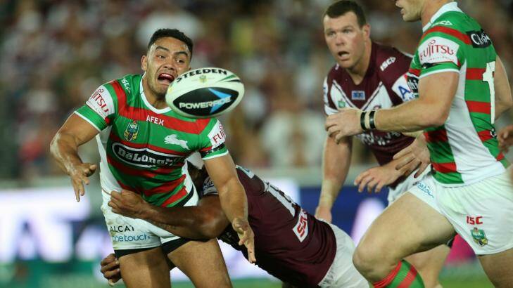 Dylan Walker pops an offload against the Manly Sea Eagles Photo: Anthony Johnson