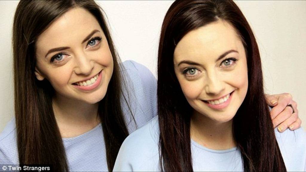 Twin strangers: Karen Branigan and Niamh Geaney. Photo: Twin Strangers