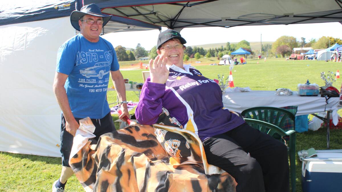 Angels of Hope team members, Kearin Patton and Eileen Hampshire shared a laugh as they raised funds for cancer research through the Relay for Life in Cooma over the weekend. 