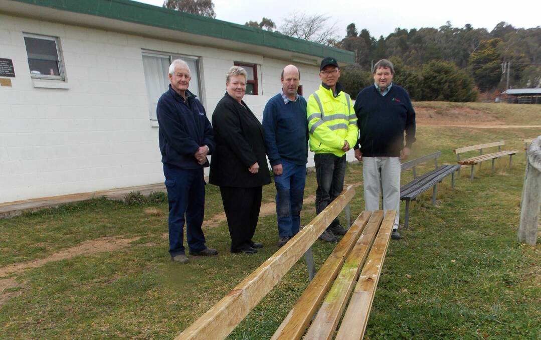 The Exhibition Ground Management Committee’s Colin Ryan, Jody Jones and Neil Hennessy thanked Dongwha Timbers’ Production Executive, Sangbae Bang and Project Manager, Michael Dyer for the generous donation of timber for seats around the ground.  
