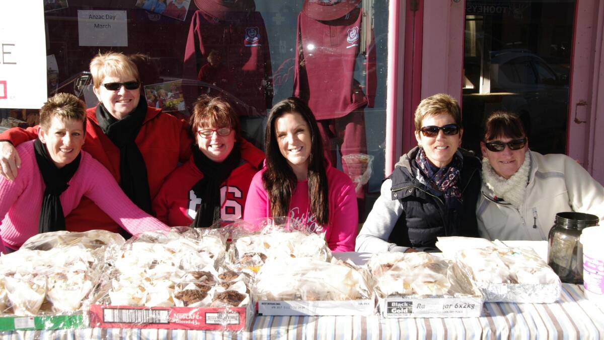 The ‘Walking on Empty’ team, including Sharon Hampshire, Vicky Gronow, Louise Halligan,  Ruth Ford, Karen Barber and Leanne Baldwin, raised funds for the Relay for Life with their huge Texas Muffin Drive on Saturday. 