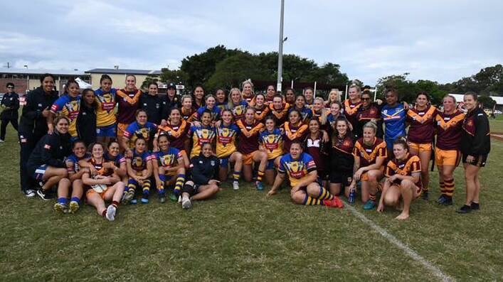 The NSW Country and NSW City teams after the grand final. Photo: CRL