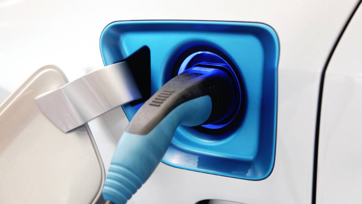 Electric car owners suffer 'range anxiety' from too few charging outlets