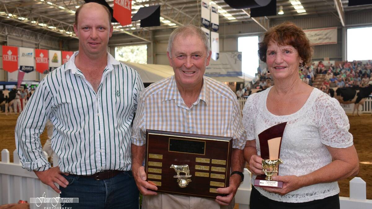 COBARGO: Cobargo dairy farmer Jim Salway (middle) receives the Lex Bunn Dairy Industry Achievement Award – he believes he is the first New South Welshman to do so. 
