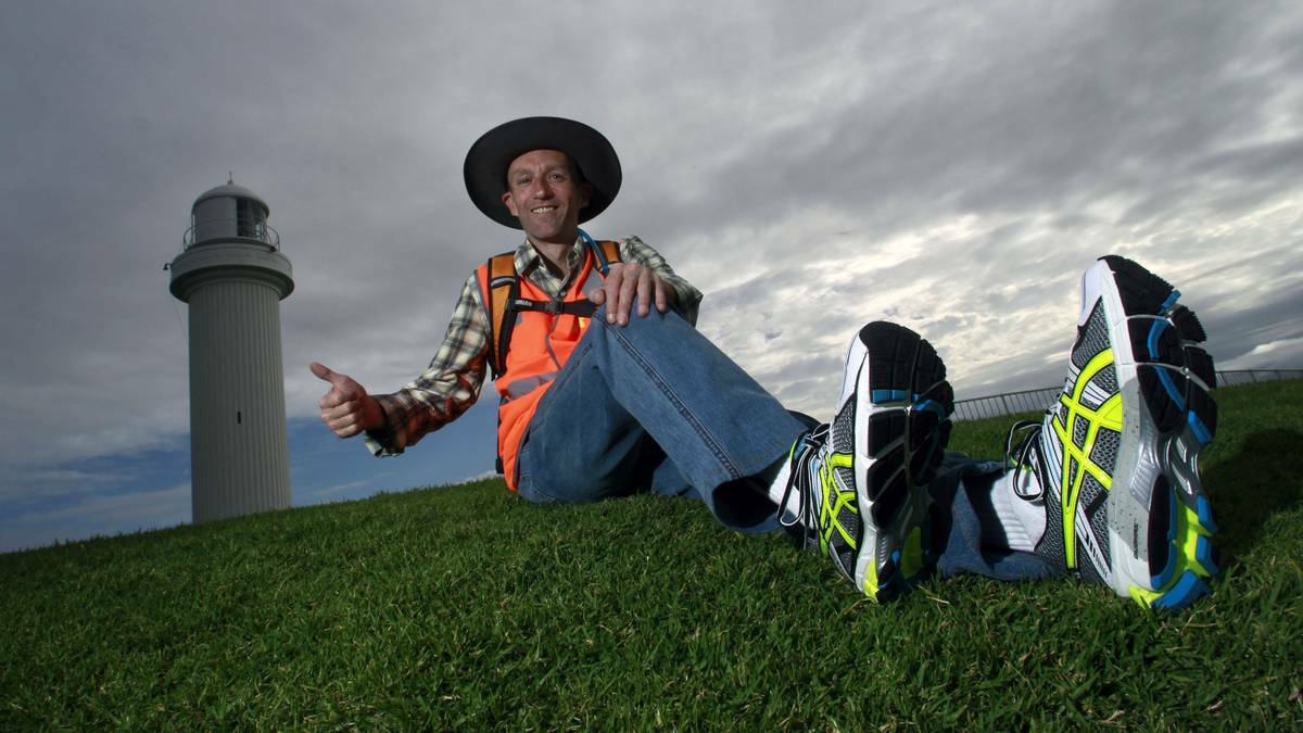 Steve Quirk will walk from Wollongong to Western Australia and back to raise funds for the Cancer Council. Picture: Andy Zakeli 