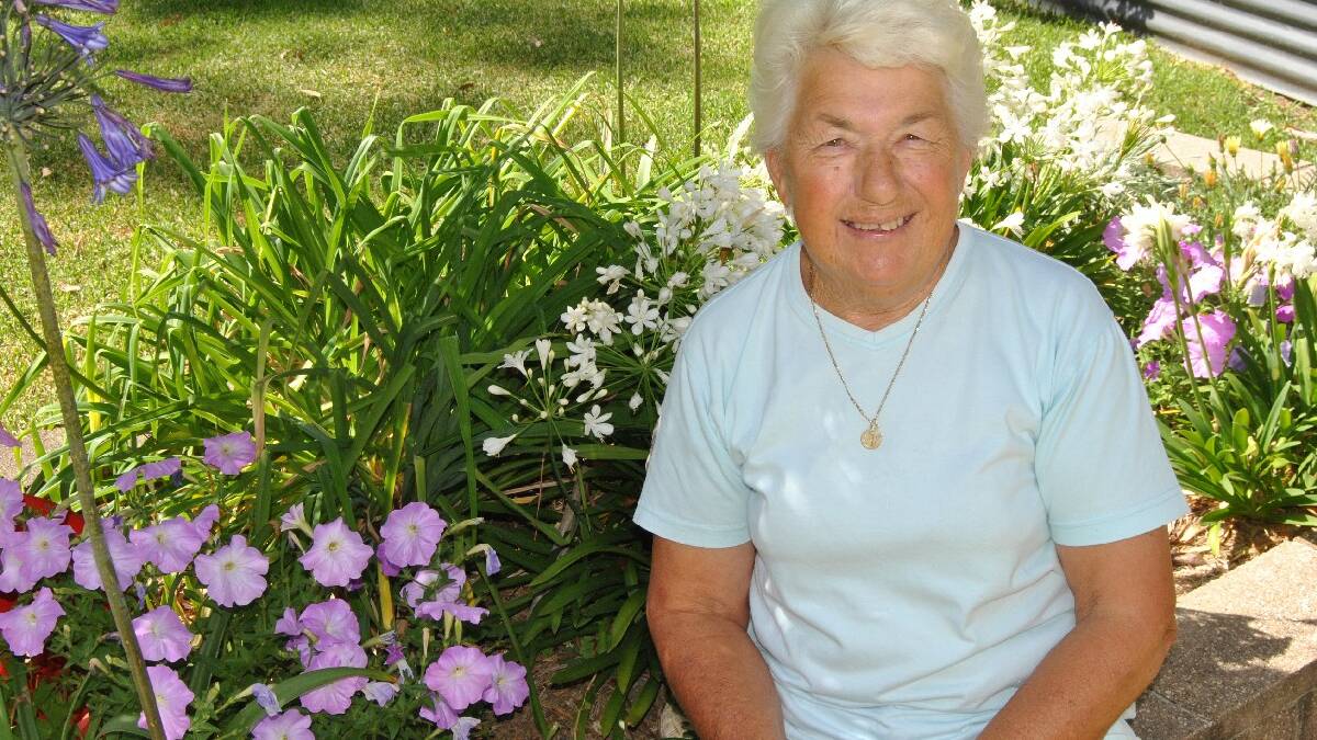 ULLADULLA: After clocking up   countless kilometres driving people   around in her taxi for 21 years,   Carole Dowton is more focused on her   garden after retiring.